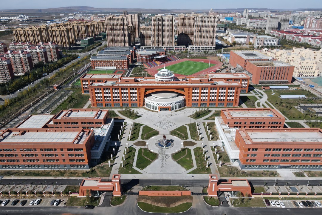 錫林郭勒盟蒙古族中學(xué)新校區(qū)建設(shè)項目(1).jpg